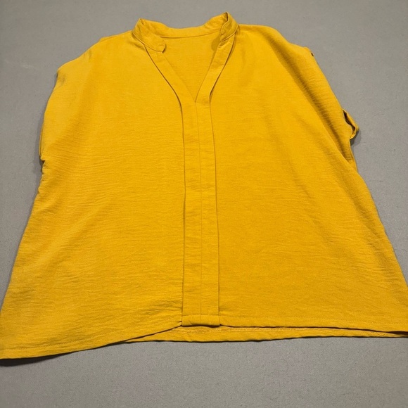 SHEIN Yellow Boxy Blouse with Cuffed Sleeves and Mandarin Collar - Picture 3 of 3